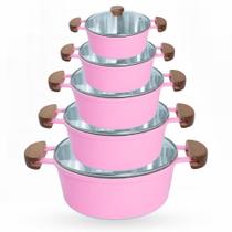 Jogo de Panelas 5 Peças De Alumínio Fundido Com Alça De Madeira e Tampa De Vidro - Cor Rosa Jogo de Panelas 5 Peças De Alumínio Fundido Com Alça De Madeira e Tampa De Vidro - Cor Rosa