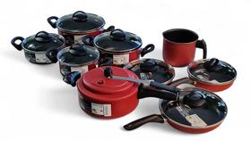 Jogo de panelas antiaderente com 8 peças + panela de pressão 3,5L VERMELHO Jogo de panelas antiaderente com 8 peças + panela de pressão 3,5L VERMELHO