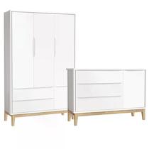 Jogo de Quarto Classic Guarda Roupa 3 Portas e Cômoda Branco Fosco com Pés Madeira Natural - Reller Móveis