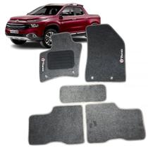 Jogo de Tapete Fiat Toro 16 17 18 19 20 Bordado Com Logo 5 Peças Cinza