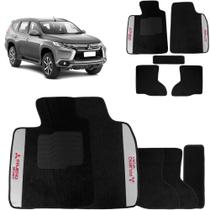 Jogo de Tapetes Carpete Mitsubhisi Pajero Sport 1998 a 2013 Preto 5 Peças