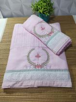 Jogo de toalhas bordadas