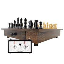 Jogo de Xadrez Oficial em Madeira Nobre com Tabuleiro, Peças e Relógio 104.110 Jogo de Xadrez Oficial em Madeira Nobre com Tabuleiro, Peças e Relógio 104.110