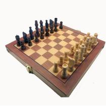 Jogo de xadrez completo - peças + tabuleiro + damas extras - M. XADREZ -  Jogo de Dominó, Dama e Xadrez - Magazine Luiza
