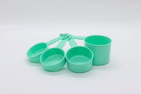 Jogo de xícara medidora plástica com 4 peças verde claro xm-04 - SOLRAC