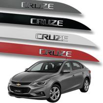 Jogo Friso Slim Lateral Chevrolet Cruze Nome Relevo Cromada