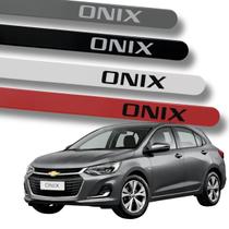 Jogo Friso Slim Lateral Chevrolet Onix Original com Grafia Ponta Redonda
