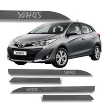 Jogo Friso Slim Lateral Toyota Yaris Hatch Sedan Original com Grafia Cores