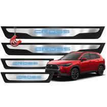 Jogo Kit Soleiras 4 Portas Corolla Cross Protetora Iluminada Luz Led com Aço Escovado Adesiva