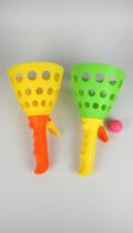 Jogo Lançador Pega Bolinha em Dupla - 2 Peças