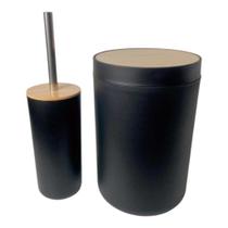 Jogo Para Banheiro c/Lixeira de Plastico redondo + Tampa Bambu e Escova sanitária com suporte Inox