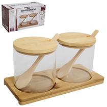 Jogo porta condimento de vidro 2 peças 300ml com colher e tampa e suporte bambu Jogo porta condimento de vidro 2 peças 300ml com colher e tampa e suporte bambu