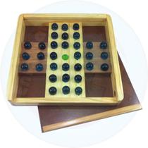 Jogo resta um em madeira pinus