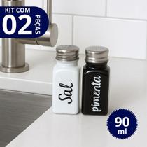 Jogo Saleiro e Pimenteiro em Vidro Com Tampa de Aço com Escrita Jogo Saleiro e Pimenteiro em Vidro Com Tampa de Aço com Escrita