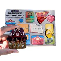 Jogo Sensorial Associação Com Peças E Tabuleiro Em Braile