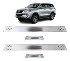 Jogo Soleira de Porta Hilux SW4 1993 1994 1995 1996 1997 1998 1999 2000 2001 2002 2003 2004 Cromado Escovado Personalizada Jogo Soleira de Porta Hilux SW4 1993 1994 1995 1996 1997 1998 1999 2000 2001 2002 2003 2004 Cromado Escovado Personalizada