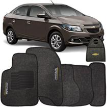 Jogo Tapete Automotivo Carpete + Lixeira Prisma 2013 à 2019 Soft Logo Bordado Grafite 6 Peças