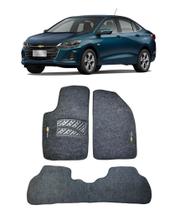 Jogo Tapete Carpete Chevrolet Novo Onix Premier Turbo Hatch 20 Com Logo Bordado Grafite- 300.352GRF