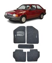 Jogo Tapete Carpete Ford Escort Hobby 1985 a 1991 com Logo Bordado Grafite-200.321GRF
