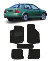 Jogo Tapete Carpete Volkswagen Bora 2000 a 2011 Com Logo Bordado Grafite-100.326GRF Jogo Tapete Carpete Volkswagen Bora 2000 a 2011 Com Logo Bordado Grafite-100.326GRF