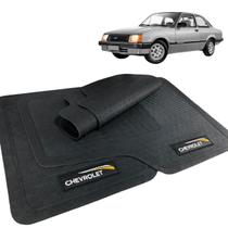 Jogo Tapete Chevette 1973 a 1993 Borracha com Logo Jogo Tapete Chevette 1973 a 1993 Borracha com Logo