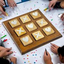 Jogo Tic Tac Toe de madeira S.B Arts para adultos com mesa de café