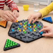 Jogo Triggle Tabuleiro Estratégia Chain Game Infantil - Novo Seculo