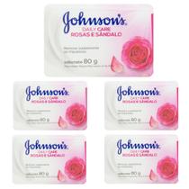 Johnson's & johnson's sabonete em barra daily care rosas e sândalo são 5 unidade de 80 gramas