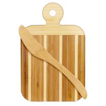 Juego de tablas para picar Totally Bamboo con diseño a rayas y cuchillo untador