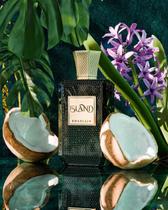 Khadlaj Island EDP 100ml A fragrância que traz o verão para você Sinta a magia das notas cítricas e tropicais e deixe se envolver pelo luxo
