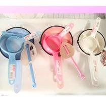 Kit 01 papeiro 600ml 01 colher 01 peneira p 01 peneira m para bebe branco