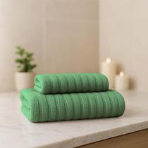 Kit 02 Peças Toalha Banho e Rosto Wave Premium 450g/m² Algodão Verde Kit 02 Peças Toalha Banho e Rosto Wave Premium 450g/m² Algodão Verde
