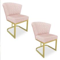 Kit 02 Poltronas Vitória Veludo Rosa Bebê Matelassê Base Metálica Industrial Dourado - Pallazio