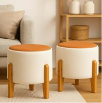 KIT 02 Puff Soft Bouclé Banqueta Assento Elegante com Couro e Pés de Madeira para Sala e Quarto