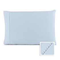 Kit 02 Travesseiros ALTO e MACIO com 02 Fronhas de Algodão percal 180 fios 70x50 cm com enchimento de silicone Kit 02 Travesseiros ALTO e MACIO com 02 Fronhas de Algodão percal 180 fios 70x50 cm com enchimento de silicone