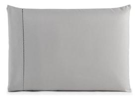 Kit 02 Travesseiros ALTO e MACIO com 02 Fronhas de Algodão percal 180 fios 70x50 cm com enchimento de silicone Kit 02 Travesseiros ALTO e MACIO com 02 Fronhas de Algodão percal 180 fios 70x50 cm com enchimento de silicone