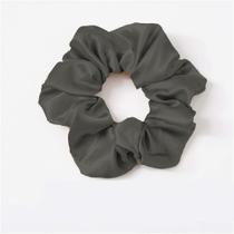 Kit 05 Xuxinha de Cetim Scrunchie Elástico de Cabelo Rabicó Frufru para Prender o Cabelo