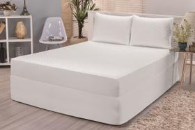 KIT 1 CAPA COLCHÃO QUEEN 198 x 158 x 30 IMPERMEÁVEL + 2 CAPA DE TRAVESSEIRO + 1 SAIA BOX - COR: BRANCO - PRONTA ENTREGA