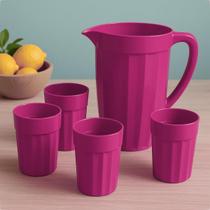 Kit 1 Jarra 1,7L + 4 Copos Coloridos 350ml Plástico Colorido Resistente Kit 1 Jarra 1,7L + 4 Copos Coloridos 350ml Plástico Colorido Resistente