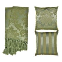 Kit 1 Manta e 2 Capas de Almofada em Tecido Jacquard Tradicional Verde Musgo Kit 1 Manta e 2 Capas de Almofada em Tecido Jacquard Tradicional Verde Musgo