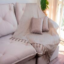 Kit 1 Manta e 4 Capas de Almofada em Tecido Jacquard Falso Liso Cinza e Cru