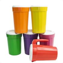 Kit 10 Jarras Plásticas 2L Com Tampa Branca Para Água e Suco Kit 10 Jarras Plásticas 2L Com Tampa Branca Para Água e Suco