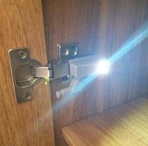 Kit 10 Lâmpadas LED para Dobradiça de Armário com Sensor Automático Luz Interna Guarda-Roupa