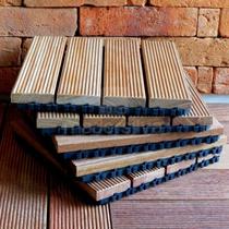 Kit 10 Placas Deck Madeira com Base Plástica Friso Antiderrapante 30cmx30cm MaderSilva