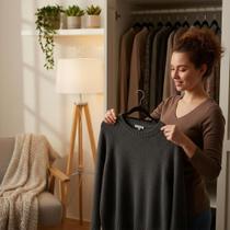 Kit 10 Unidades Cabides Slim em Veludo Preto Antideslizante Organizador de Roupas