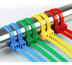 Kit 100 Abraçadeiras Nylon Coloridas: Organização e Segurança para sua Casa Kit 100 Abraçadeiras Nylon Coloridas: Organização e Segurança para sua Casa