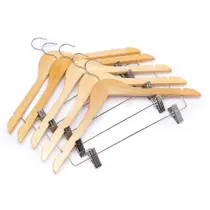 Kit 100 Cabides Madeira Reforçado com Presilha Para Saia Calça Roupas