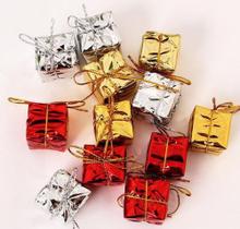 Kit 12 Enfeites Caixinha Presente Natal 2,5 Cm - Master Kit 12 Enfeites Caixinha Presente Natal 2,5 Cm - Master