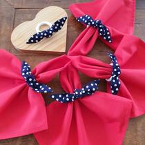 Kit 12 Guardanapos de Tecido Vermelho e 12 Anéis PG Lacinho Poá Azul Marinho