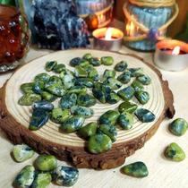 Kit 12 Pedras Jade Nefrita Jadeita Rolada Amuleto Mini Proteção e Pureza Cristal Natural
